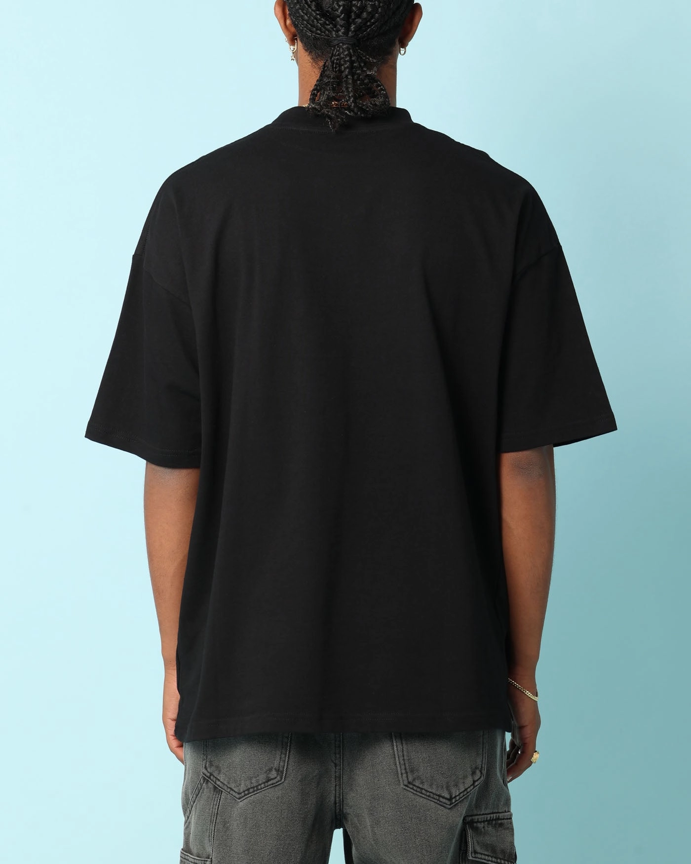 Soft and Lightweight Weekend Comfort Carr?? Chromestar Oversized T-Shirt Black