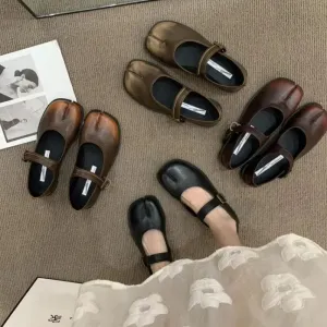 Pia Vintage Ombre Look Split Toe Maru Janes Flats