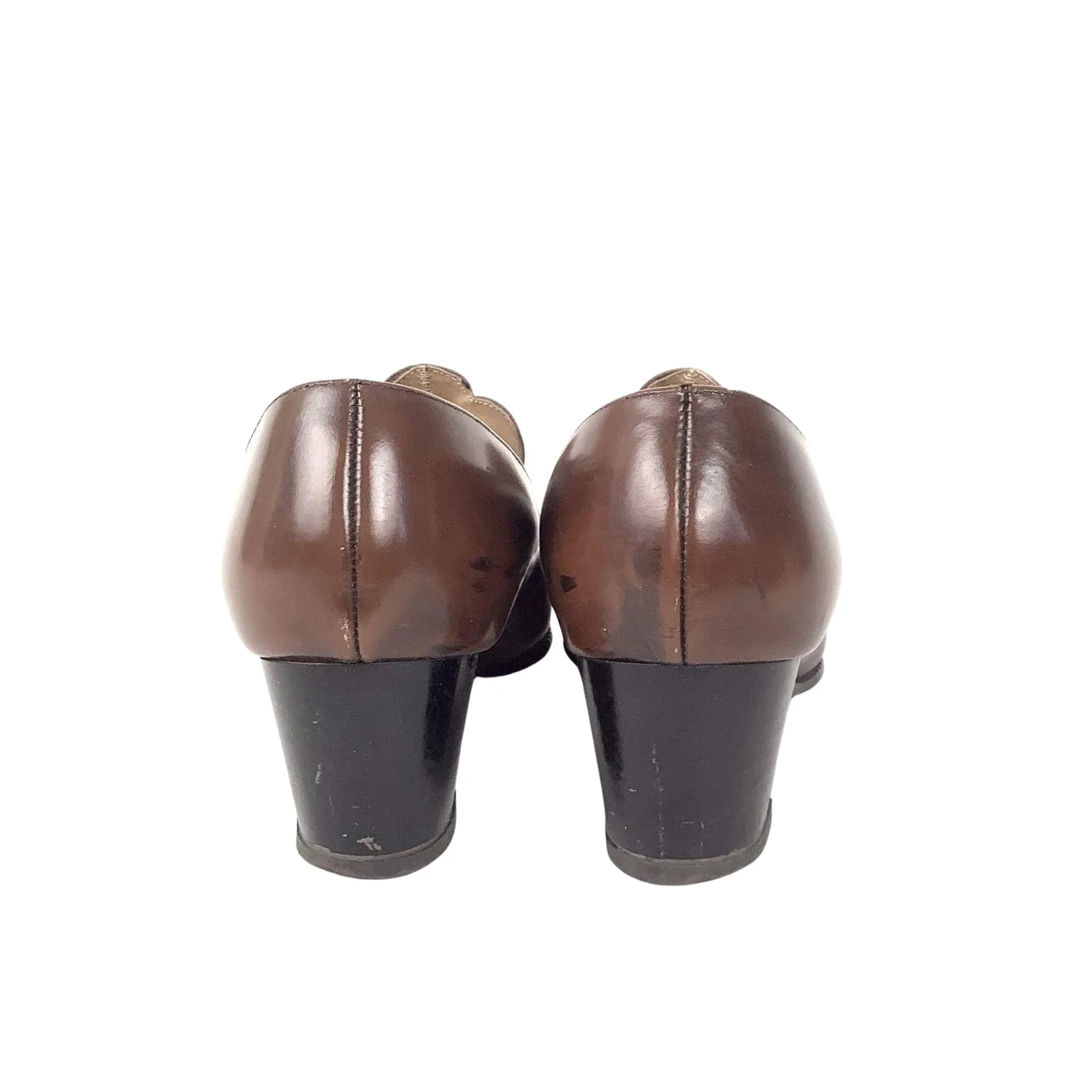 Pilgrim Style Pump Shoes