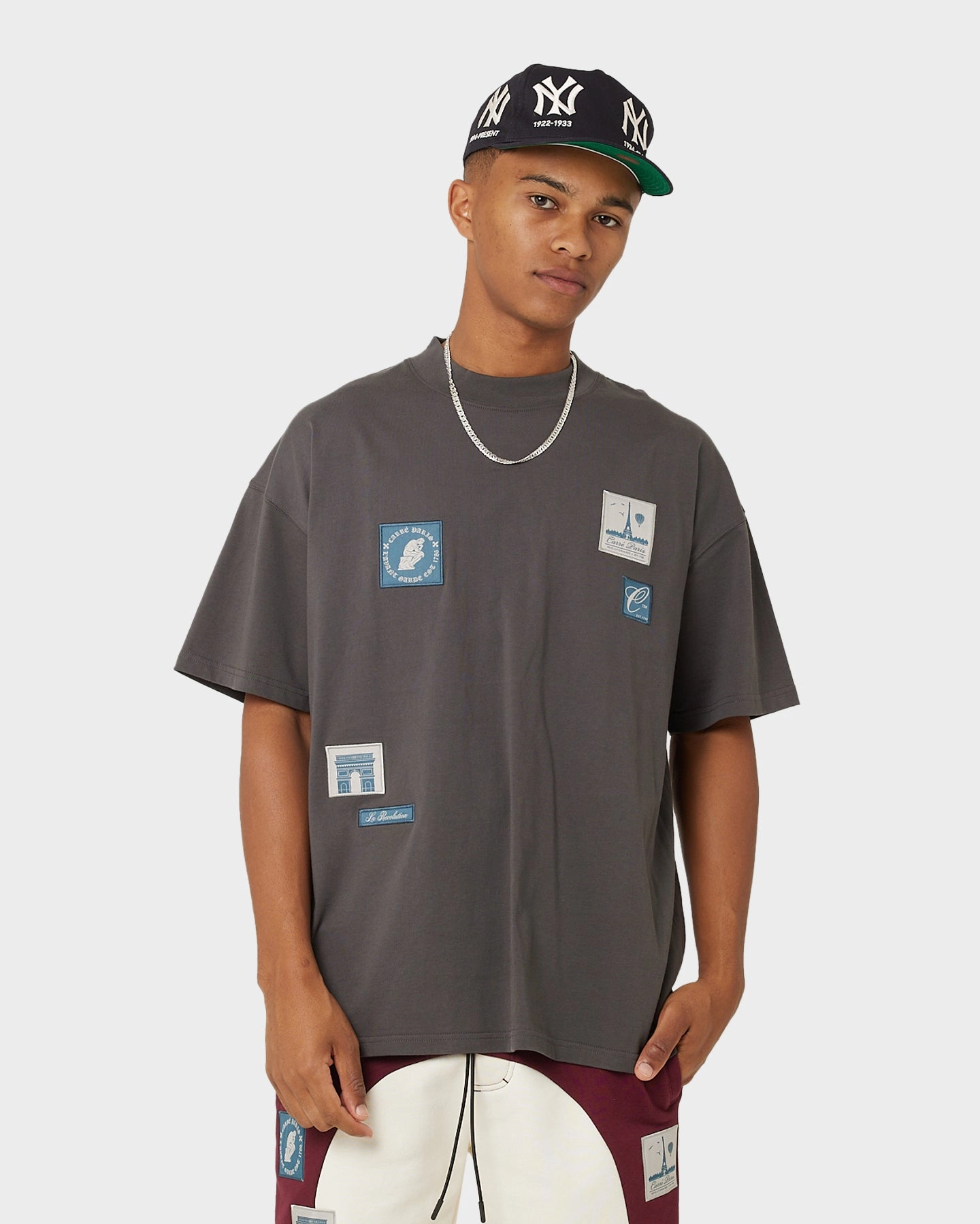 Chic and Cozy Easy Style Wear Carre Avant Oversized Short Sleeve T-Shirt Coal