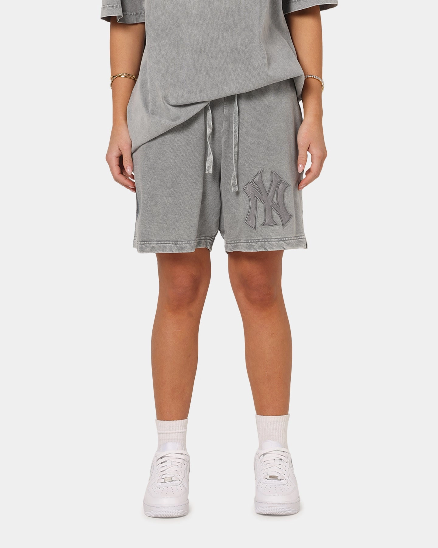 Everyday Comfort Pro Standard New York Yankees Washed Classic Shorts Washed Grey
