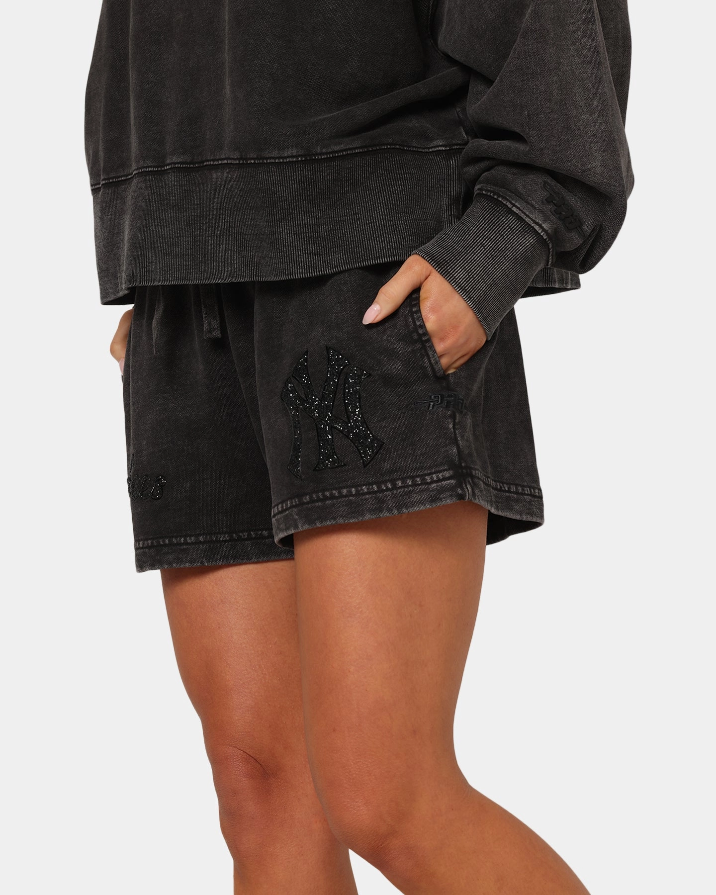 Pro Standard Women's New York Yankees Washed Crystaline Shorts Washed Black Comfort Flex