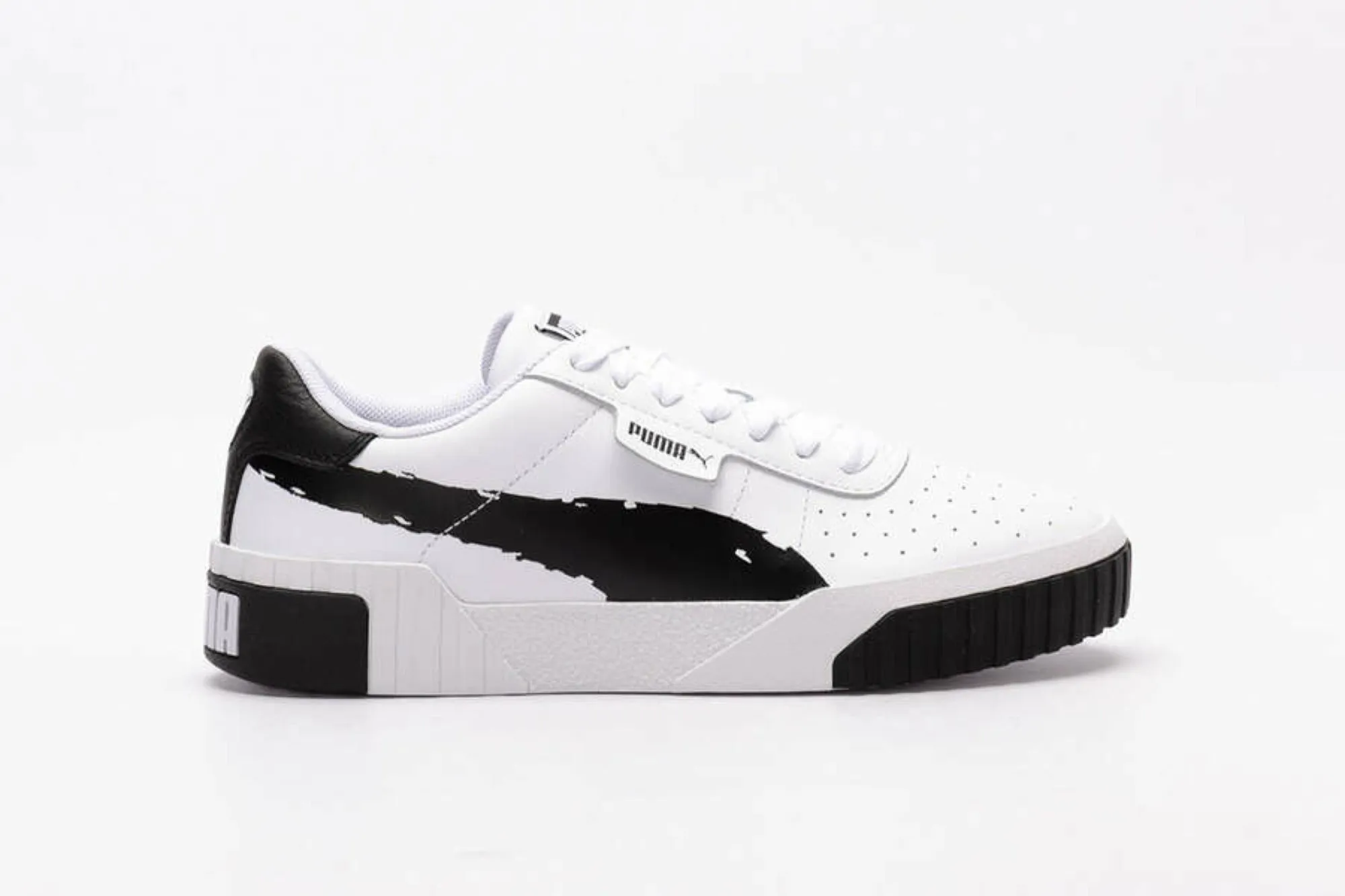 Ergonomic Grooves occasional use Puma scarpa sneakers da donna Cali Brushed 373896 01 bianco nero