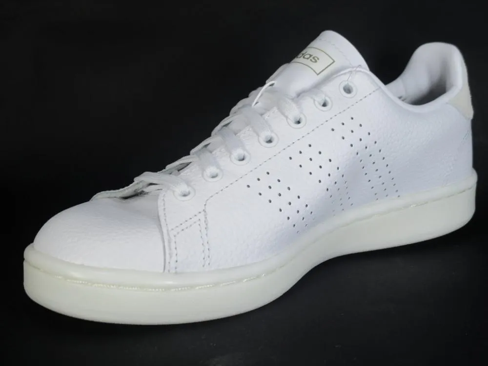 Adidas scarpa sneakers da adulto Advantage F36469 bianco running on a grass track shoes athletic equipment