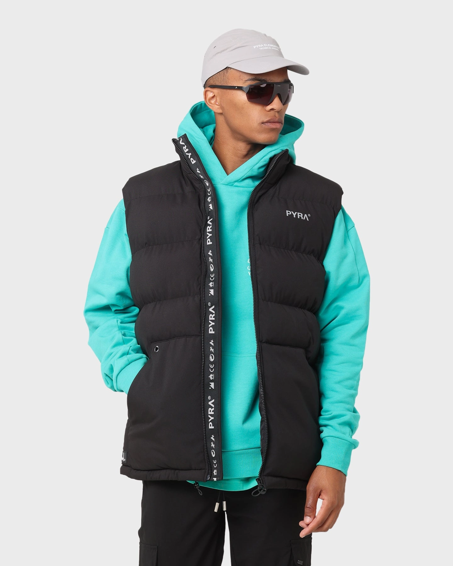 Simple Fit PYRA Sleeveless Puffa Vest Black