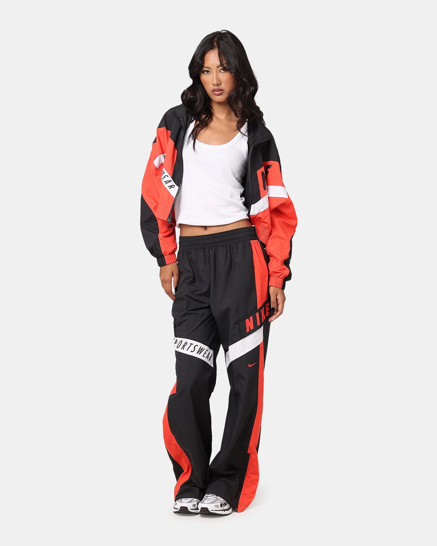 Nike Women's Sportswear Woven Oversized Pant Black/Light Crimson/White Commuter Fit