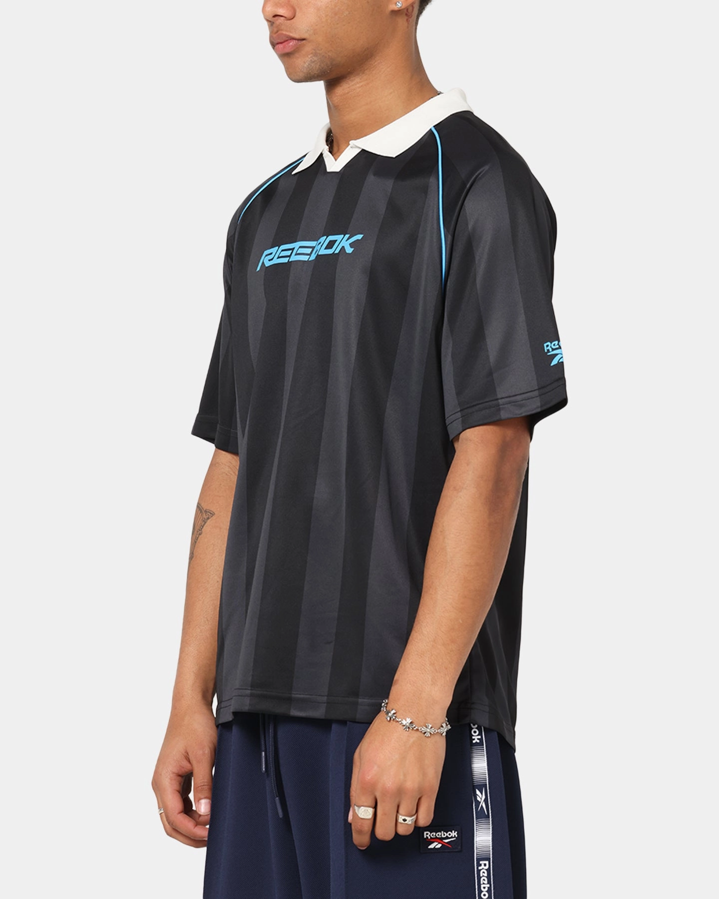 Flatlock Seams Anti Pilling Fabric Reebok Retro Footy Polo T-Shirt Black