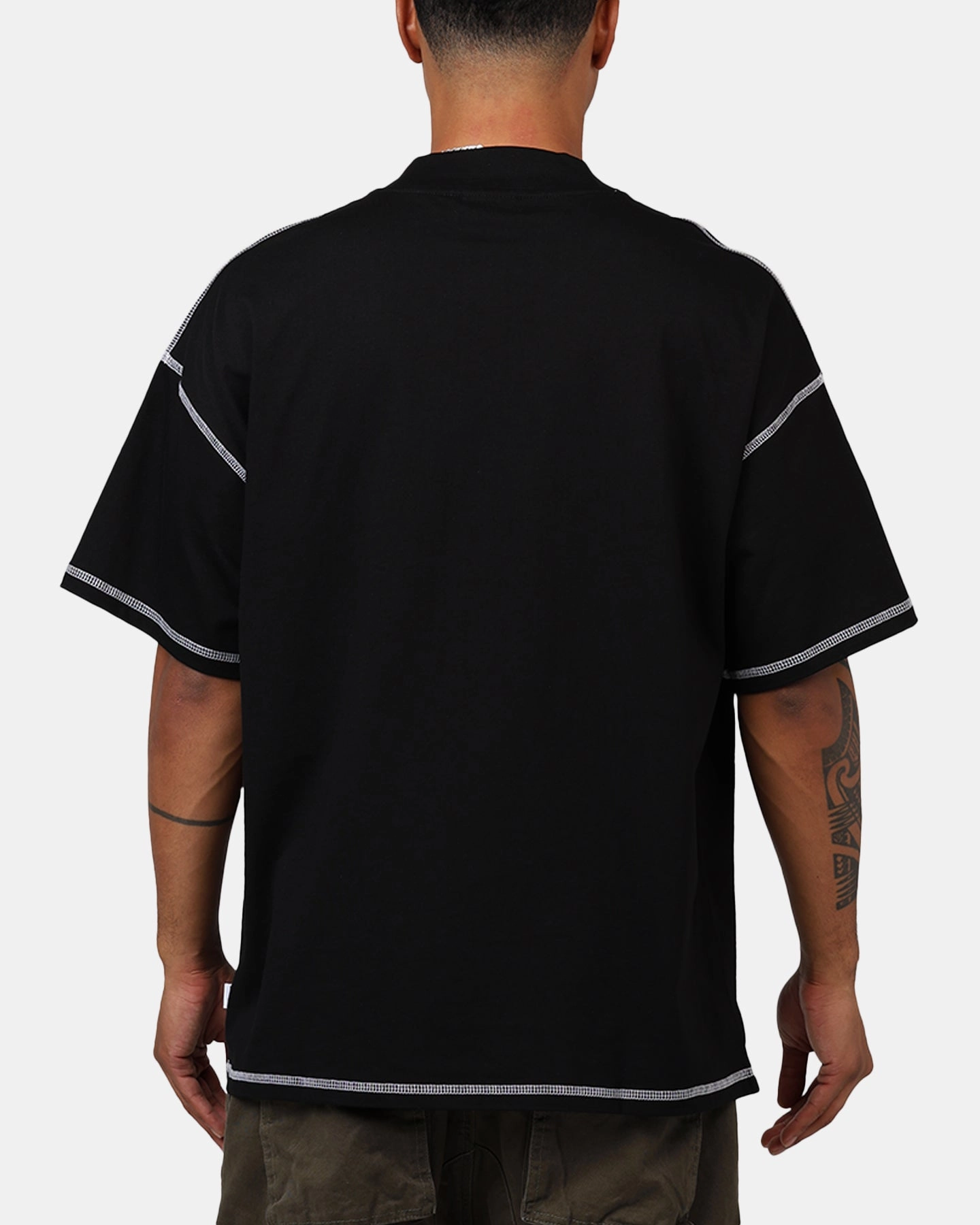 HeatResistantMaterial Carre Con-Arch Oversized T-Shirt Black