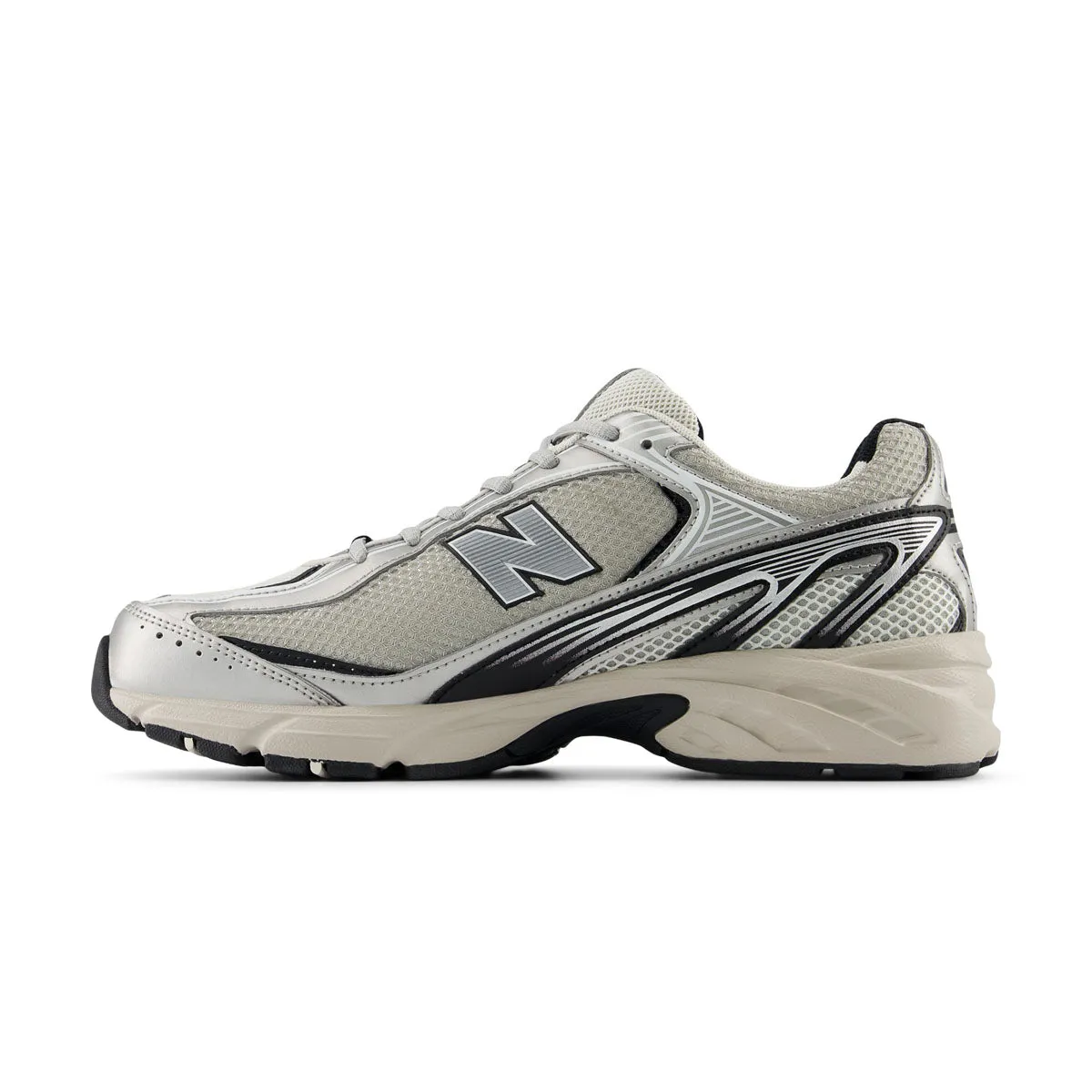 509 'Silver Black' Sturdy materials