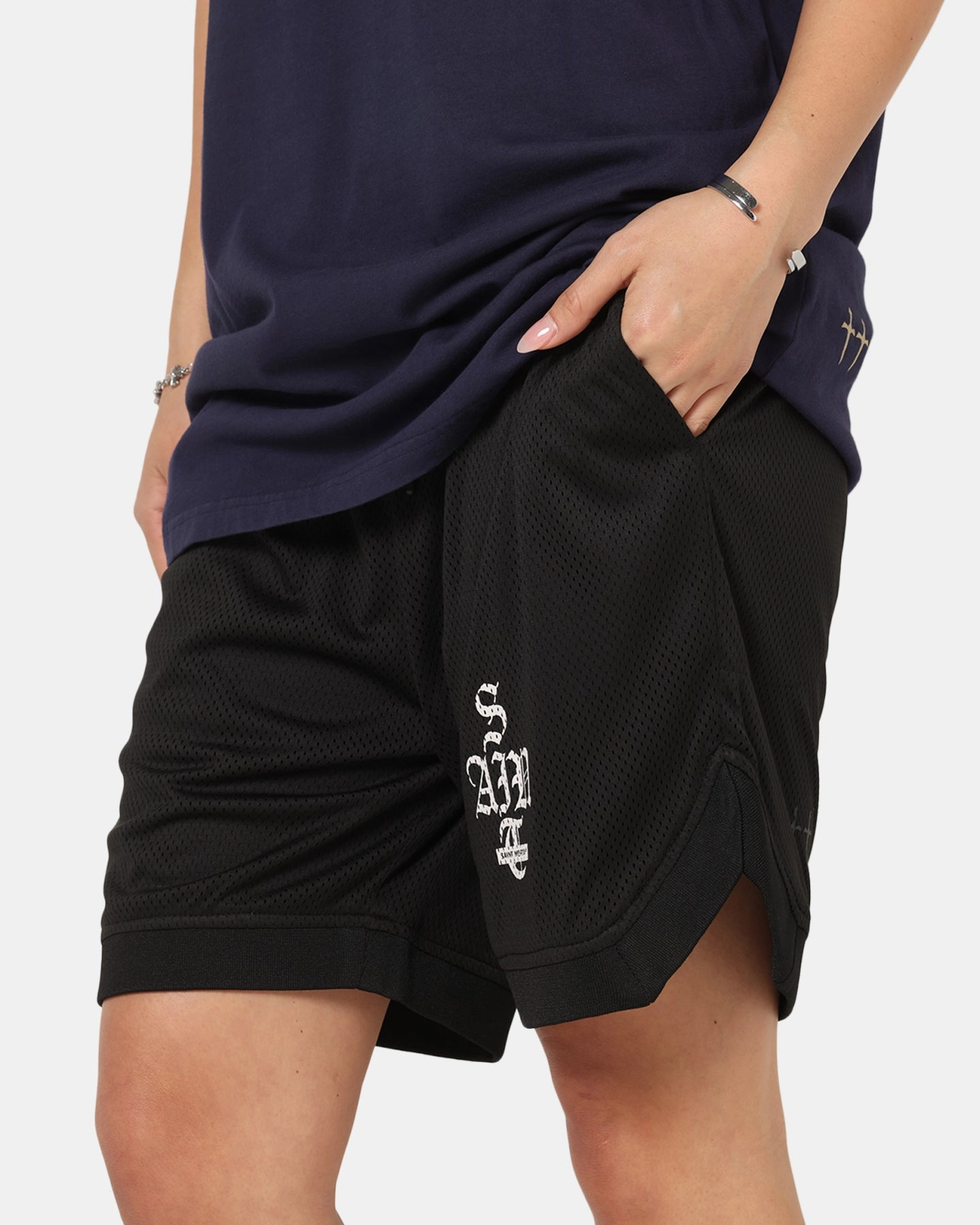 Seasonless wear Saint Morta Gothic Stack Basketball Shorts Black