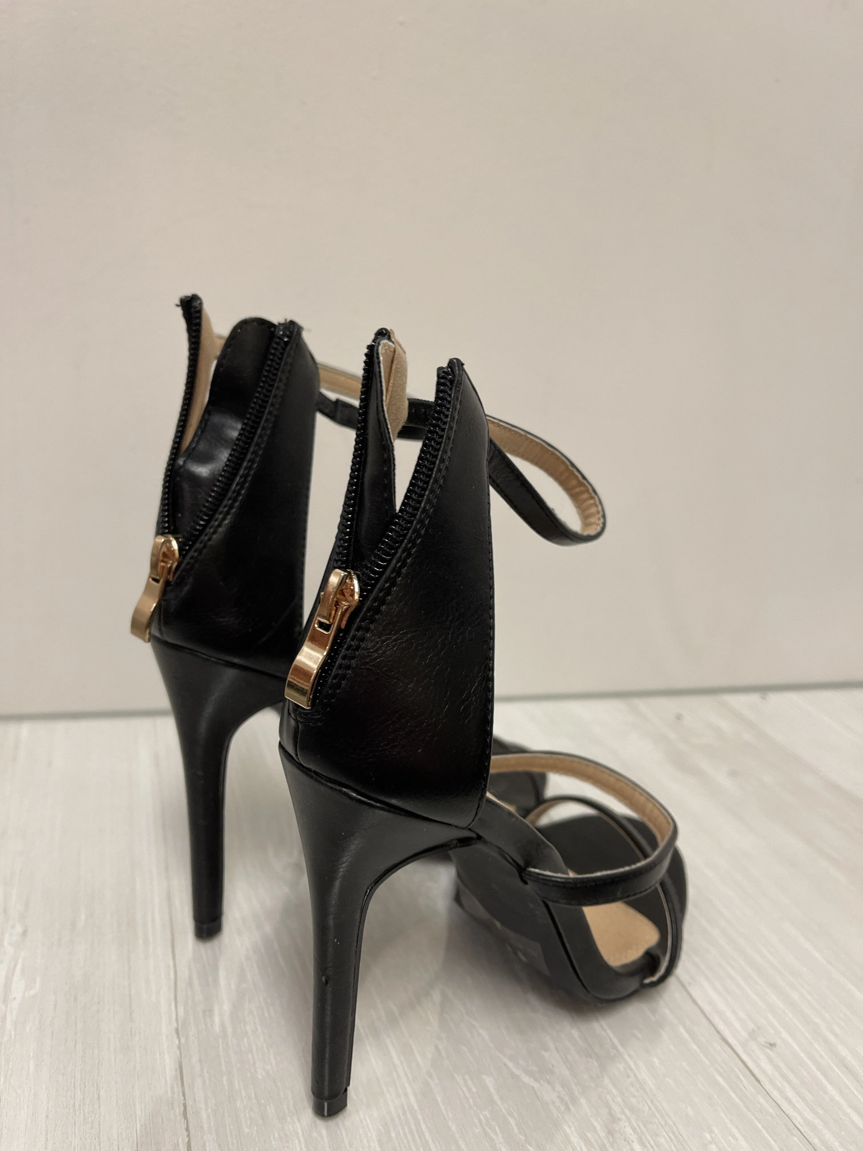 Sandals Heels Stiletto By Venus  Size: 7.5