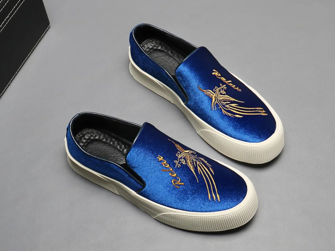 Santimon Men's Velvet Loafers Embroidery Phoenix Relax Chunky Sole Slip On Shoes