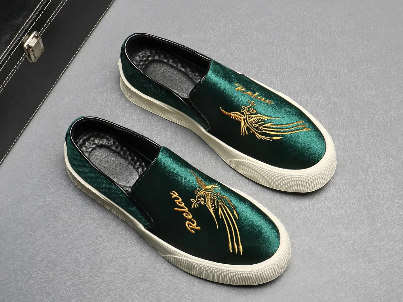 Santimon Men's Velvet Loafers Embroidery Phoenix Relax Chunky Sole Slip On Shoes