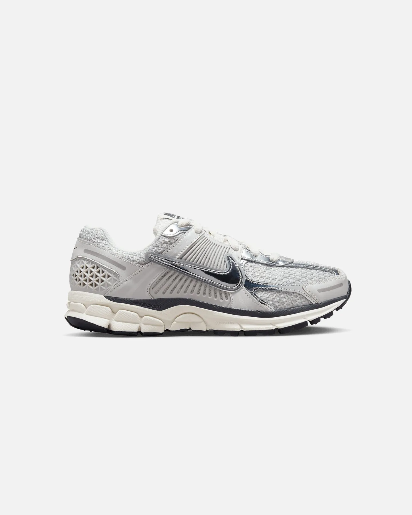 scratch - resistant - finish - toughness shoes affordability - brand shoes Nike Women's Zoom Vomero 5 Photon Dust/Chrome