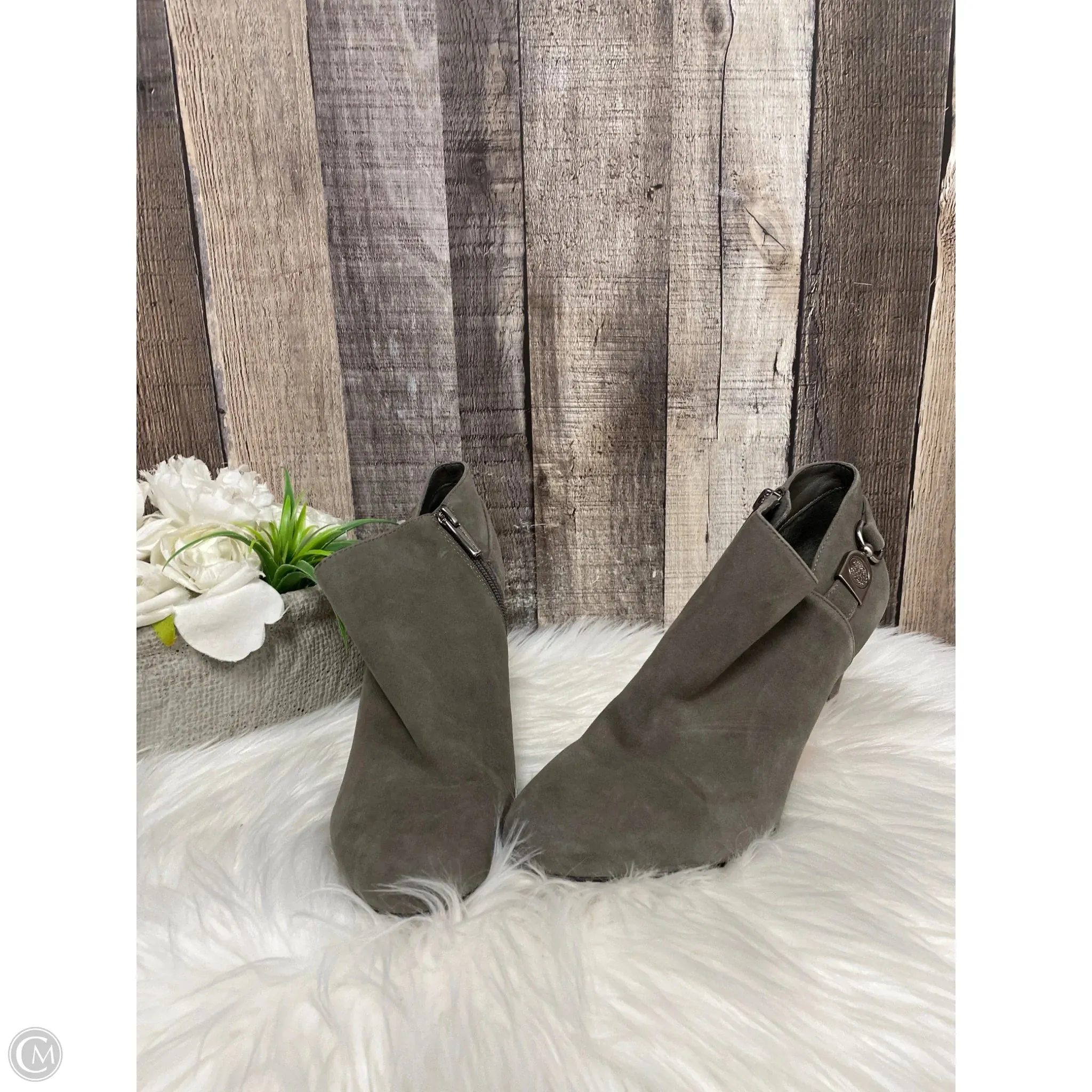 Shoes Heels Kitten By Vince Camuto In Grey, Size: 8.5