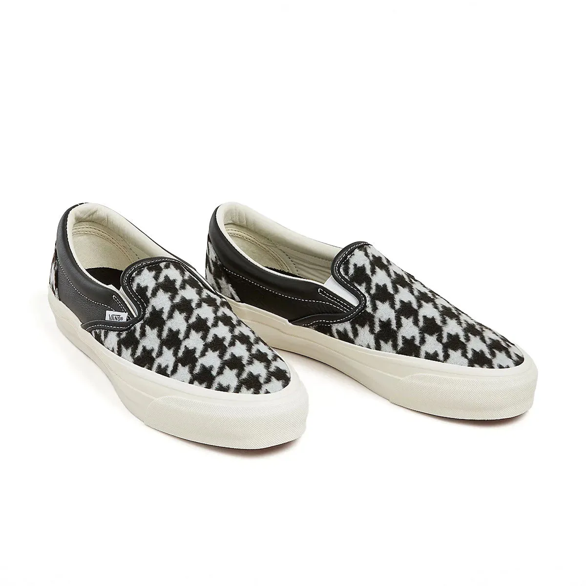 Premium Slip-on 98 'Black' Harvest Walk