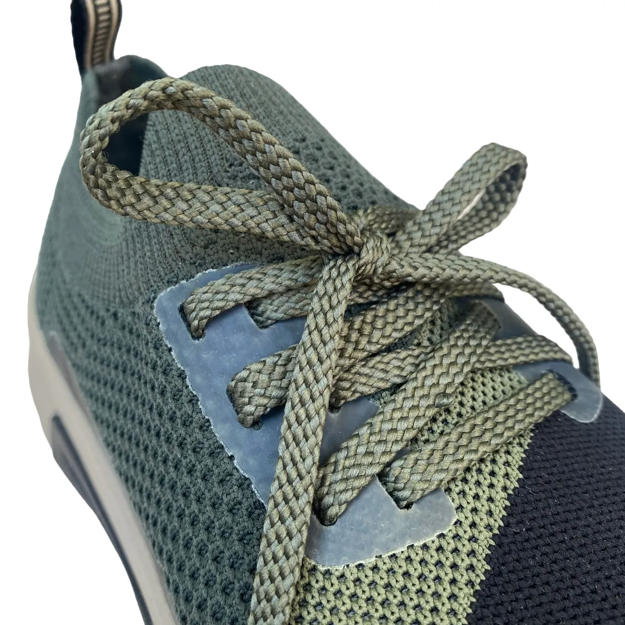 running in a boardwalk area shoes Skechers scarpa sneakers da donna Sequoia 68717 OLBK verde oliva nero