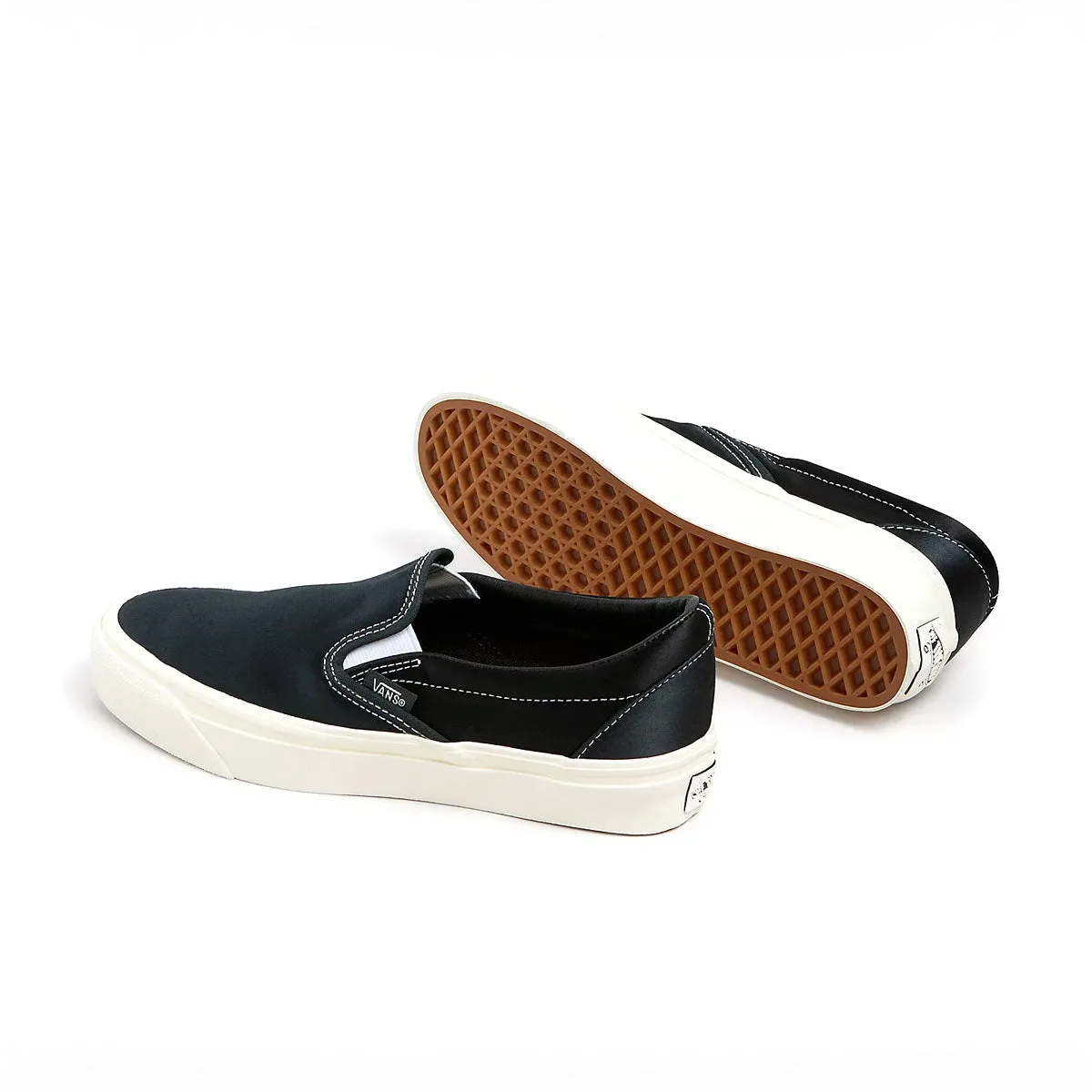 Errand Run Effortless Fashion Slip-on 98 'Satin Jet Black'