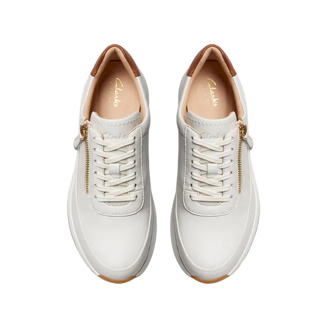 anti - slip outsole running in a historical site shoes Clarks scarpa casual da donna Tivoli Zip 176650 D bianco sporco
