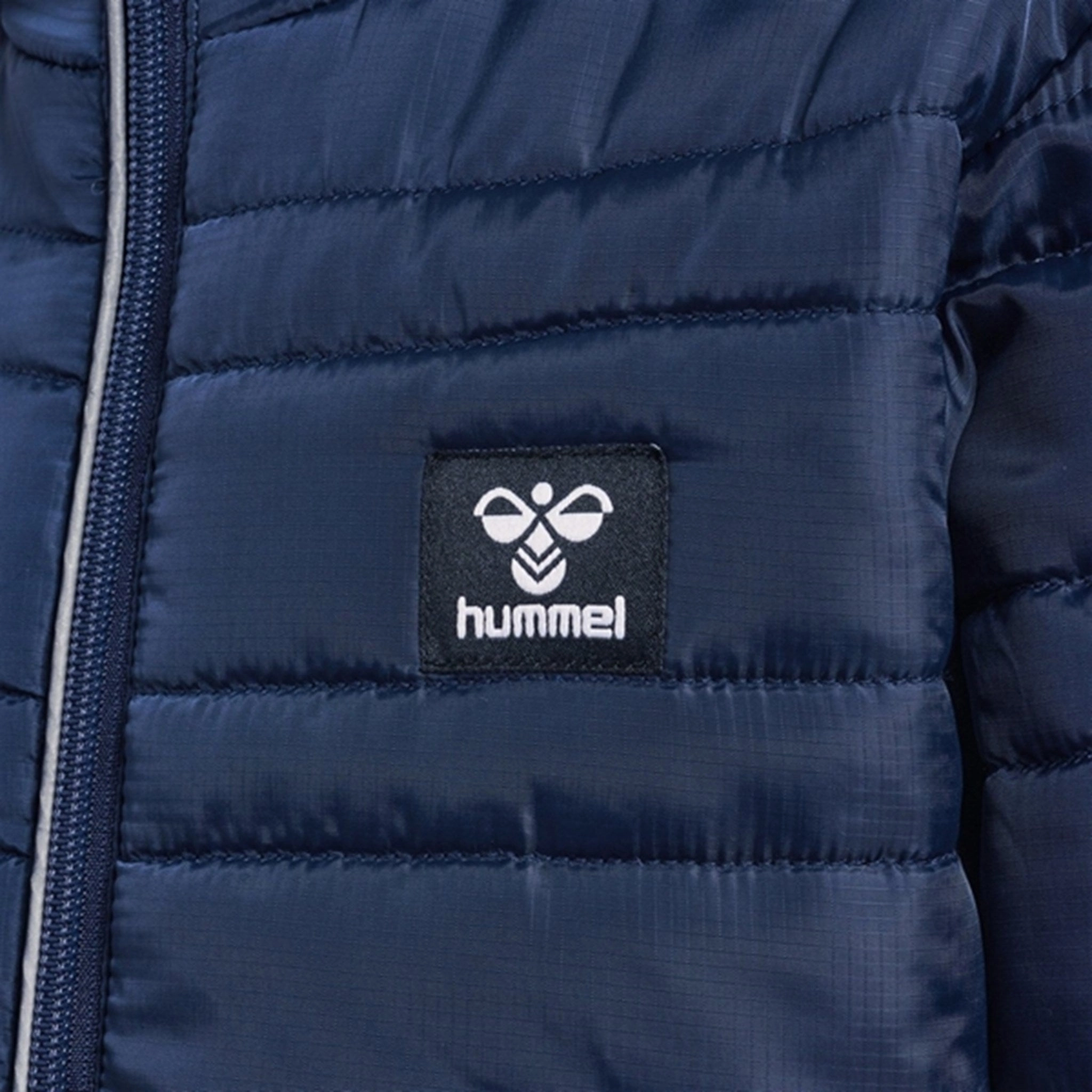 Hummel Jacket Bilbo Tex Black Iris Hypoallergenic fabric Matte Surface Texture