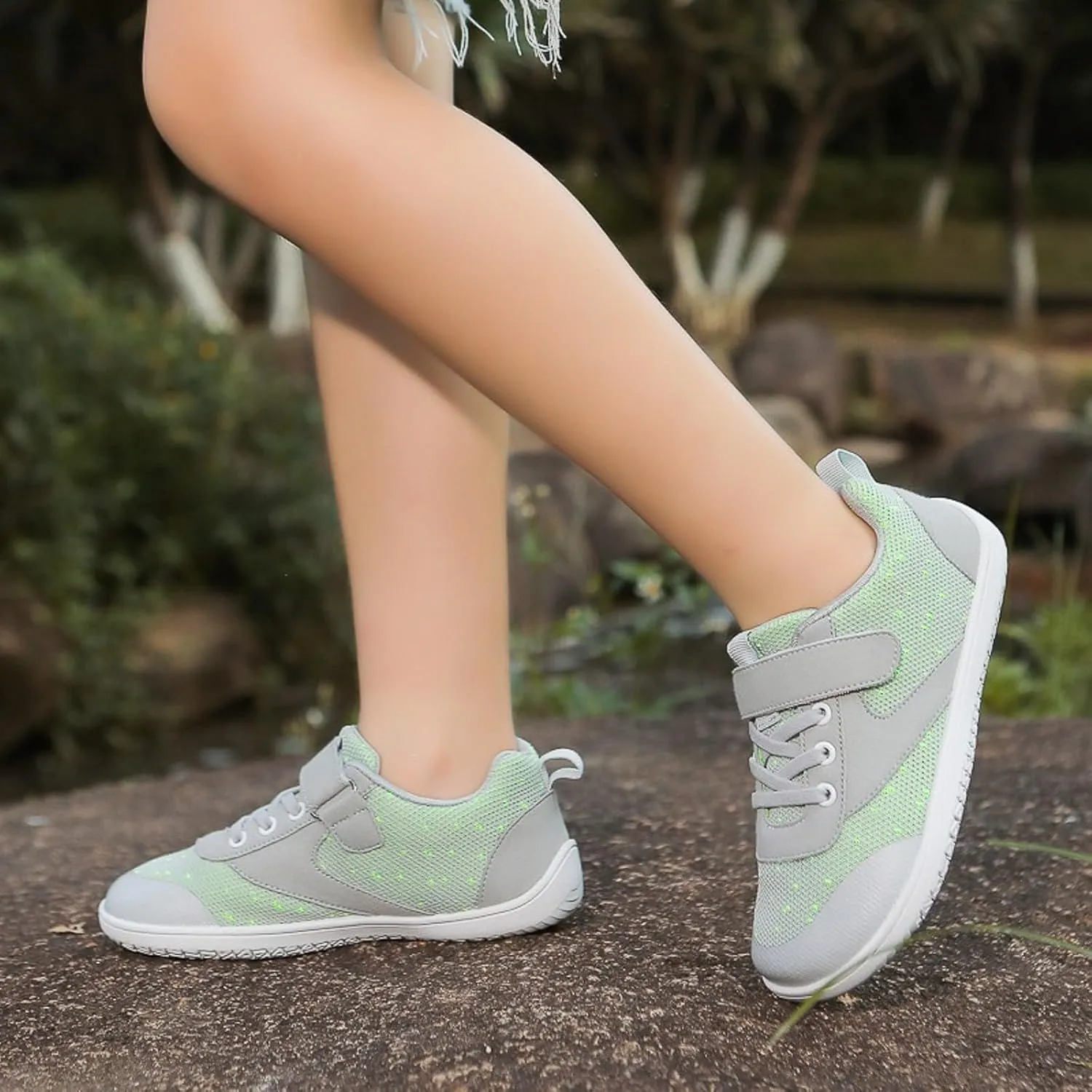 Sneakers for Girls Fashion Breathable Mesh Running Sneakers with Hook and Loop Comfortable Lightweight Sports Shoes