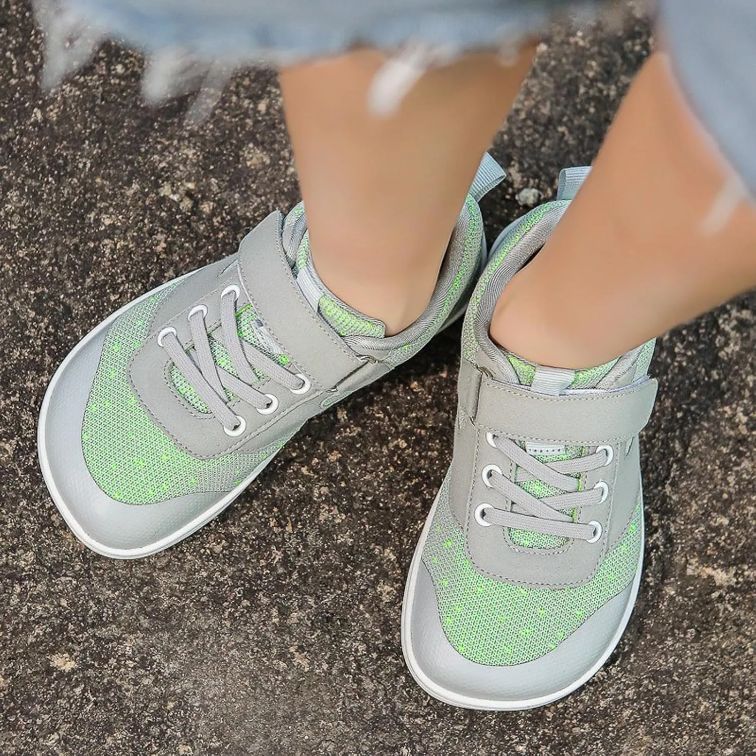 Sneakers for Girls Fashion Breathable Mesh Running Sneakers with Hook and Loop Comfortable Lightweight Sports Shoes
