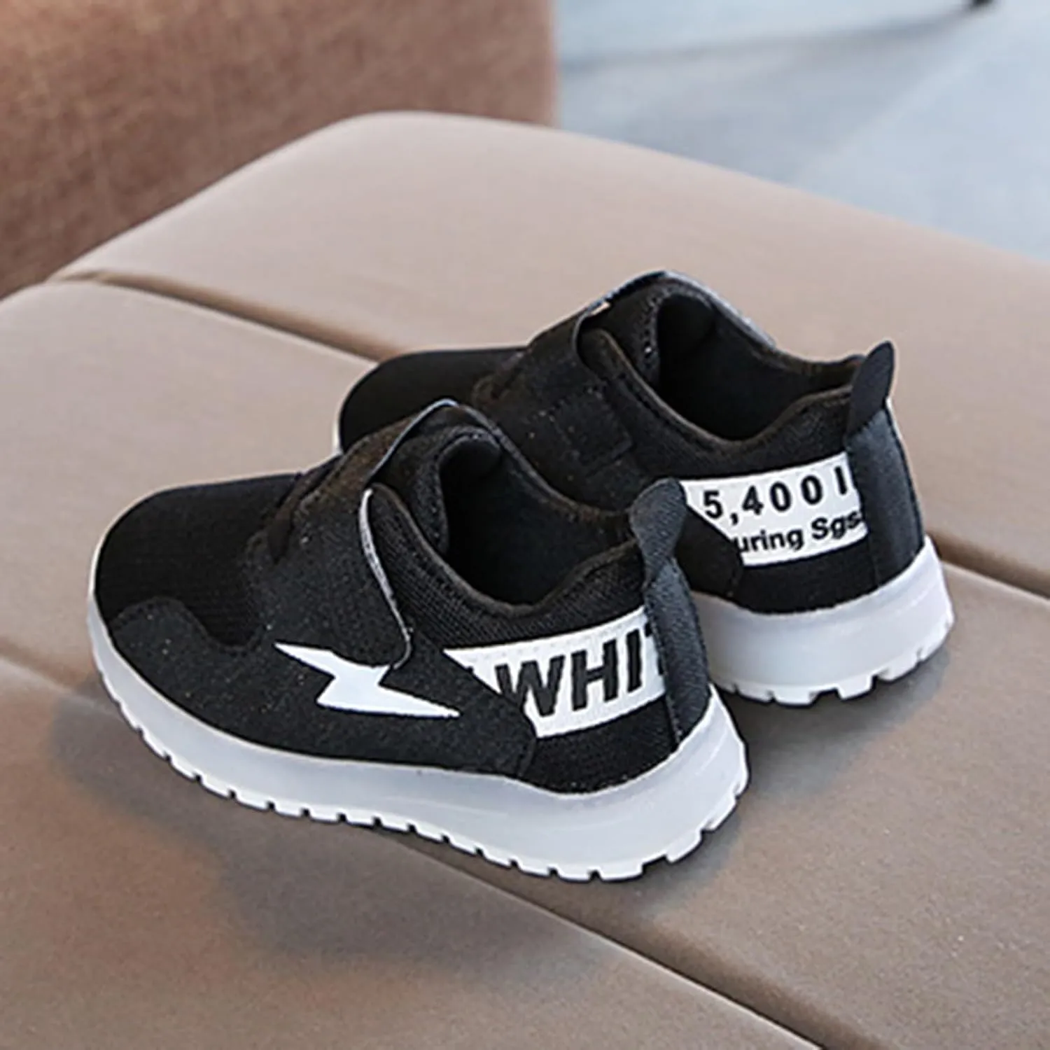 Sneakers for Girls Fashion Casual Luminous Shoes for Kids Running Walking Soft Bottom Breathable Non Slip Sports Shoes