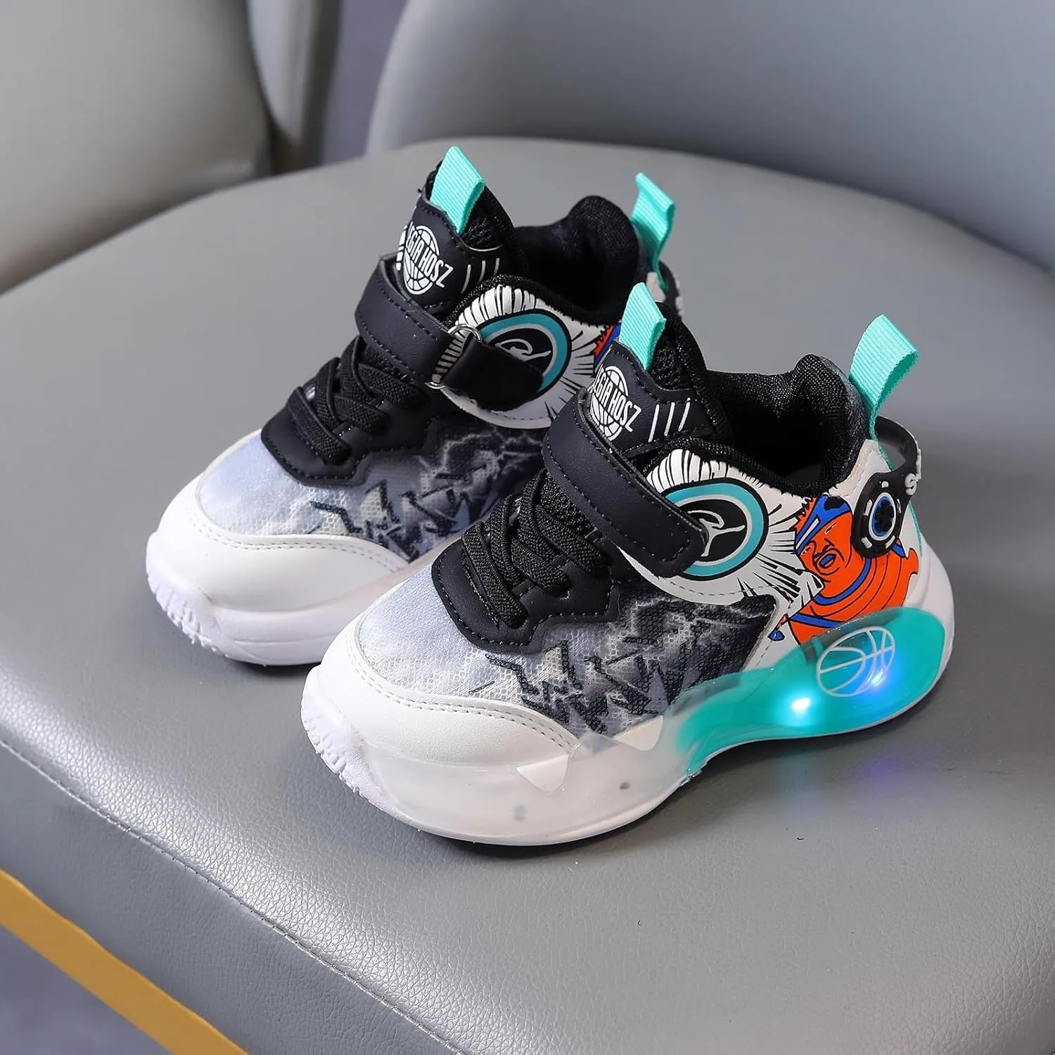 Sneakers for Girls Fashion Luminous Comfortable Breathable Light Up Shoes with Hook and Loop Kids Flashing Sports Shoes