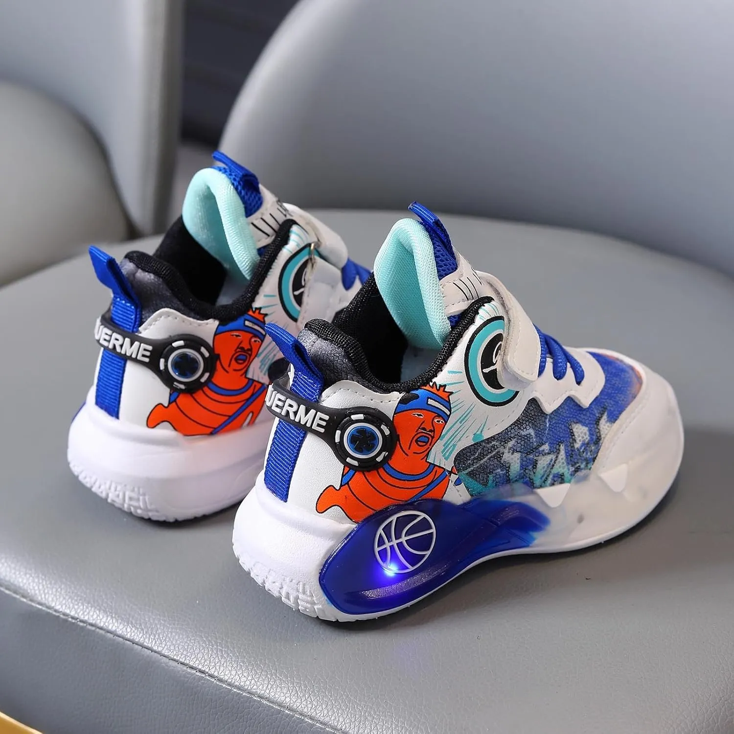 Sneakers for Girls Fashion Luminous Comfortable Breathable Light Up Shoes with Hook and Loop Kids Flashing Sports Shoes