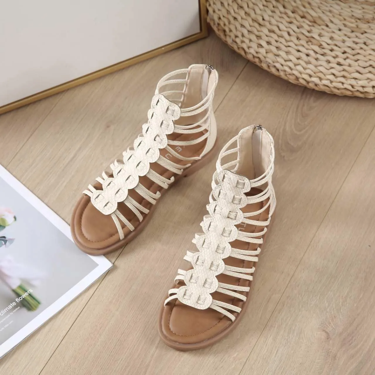 Soft Leather Roman Sandals Women 2024 Summer New Soft Sole Outwear Fisherman Strappy Thongs Open Toe Back Zip Beach Shoes