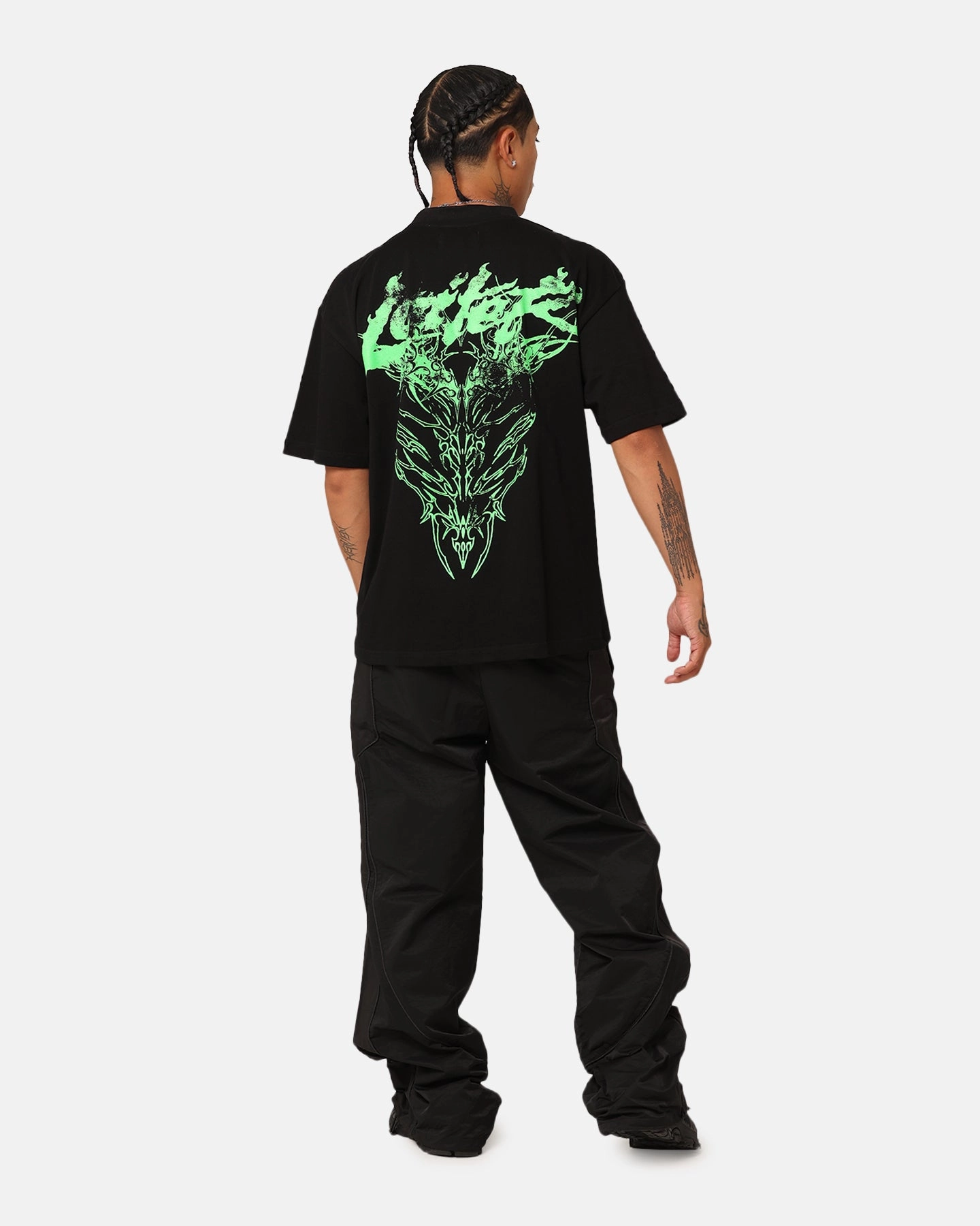 Simple and Light Vintage Wash Effect Loiter Lotus Oversized T-Shirt Black
