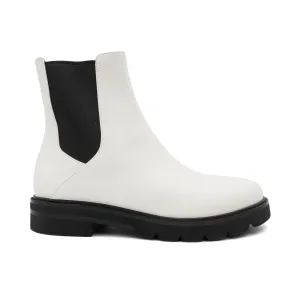 Stuart Weitzman Chelsea Boots - Women's 6