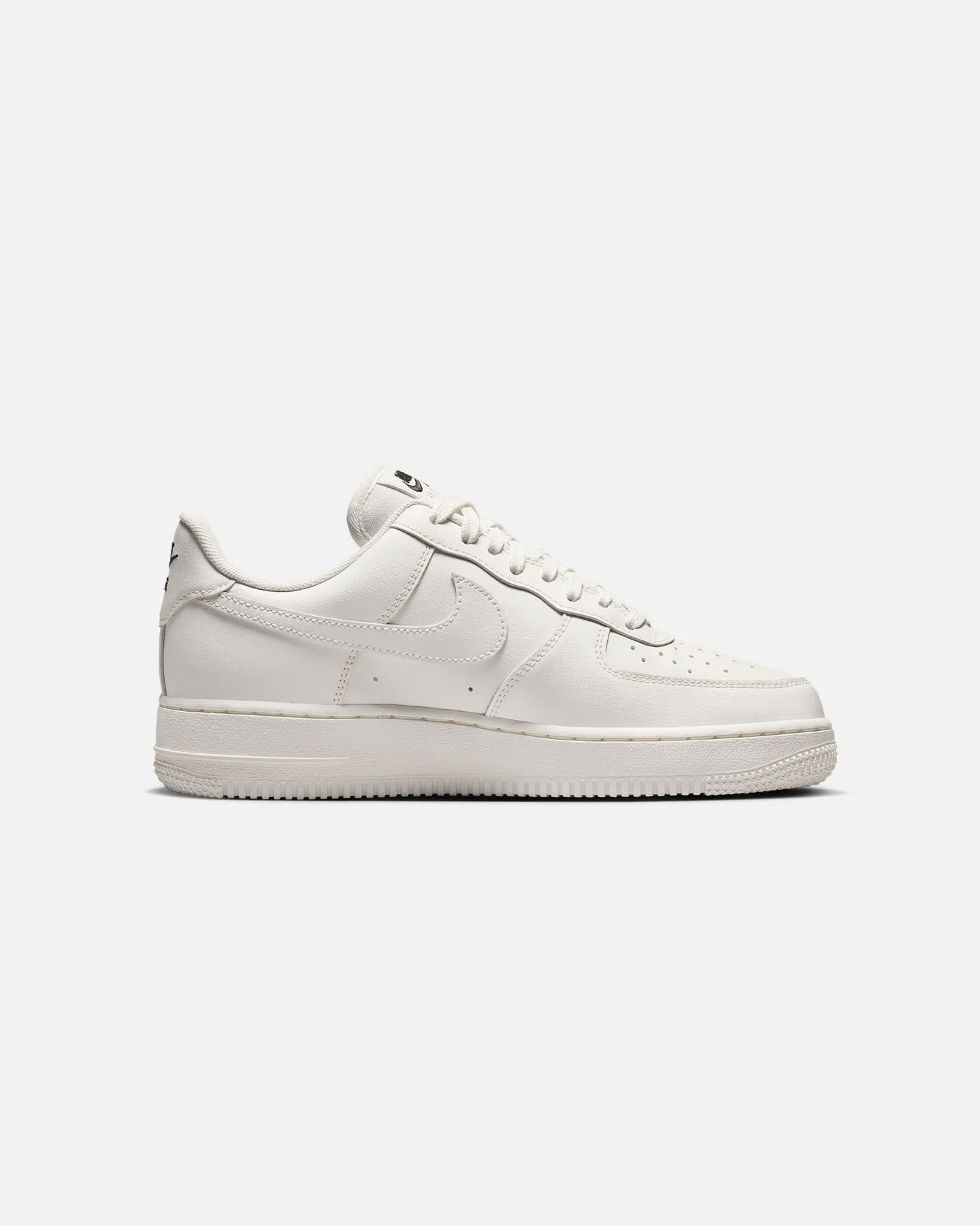 Nike Women's Air Force 1 '07 Essential Sail/Sail Anti Twist Heel Counter
