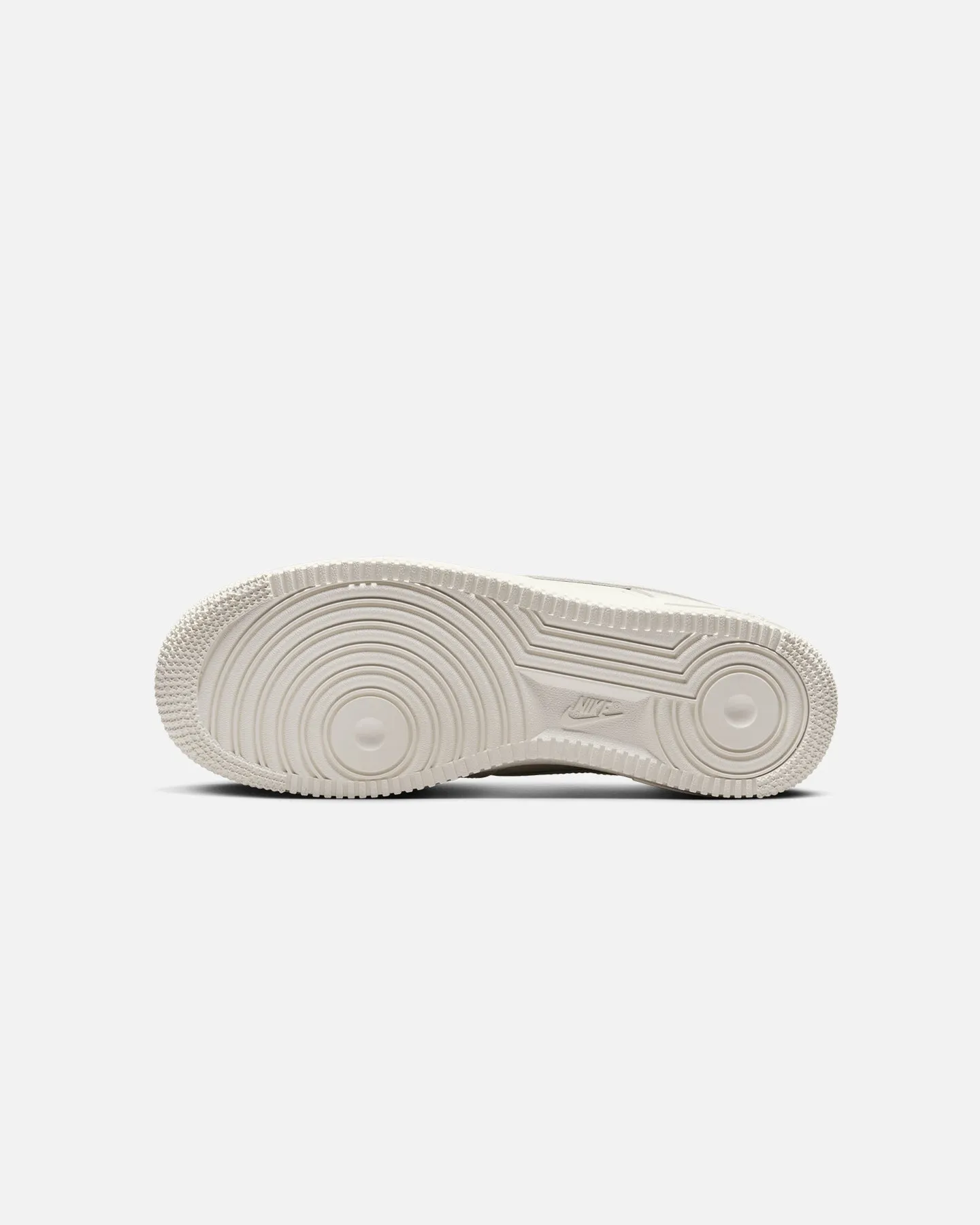 Tension Adaptive Lacing heavy - weight design shoes Nike Women's Air Force 1 '07 Essential Sail/Sail