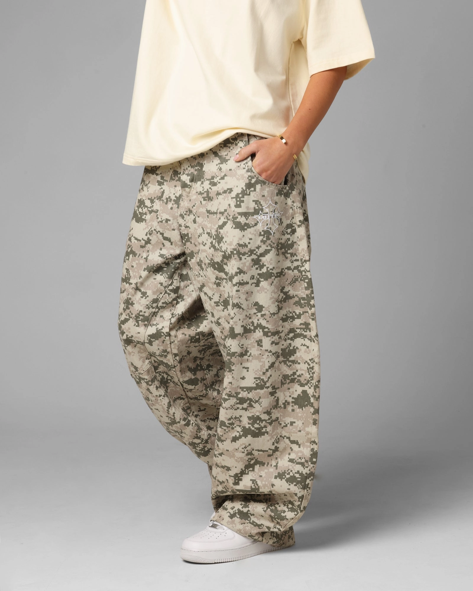 Loiter F-16 Balloon Jeans Digi Camo Slim Stretch