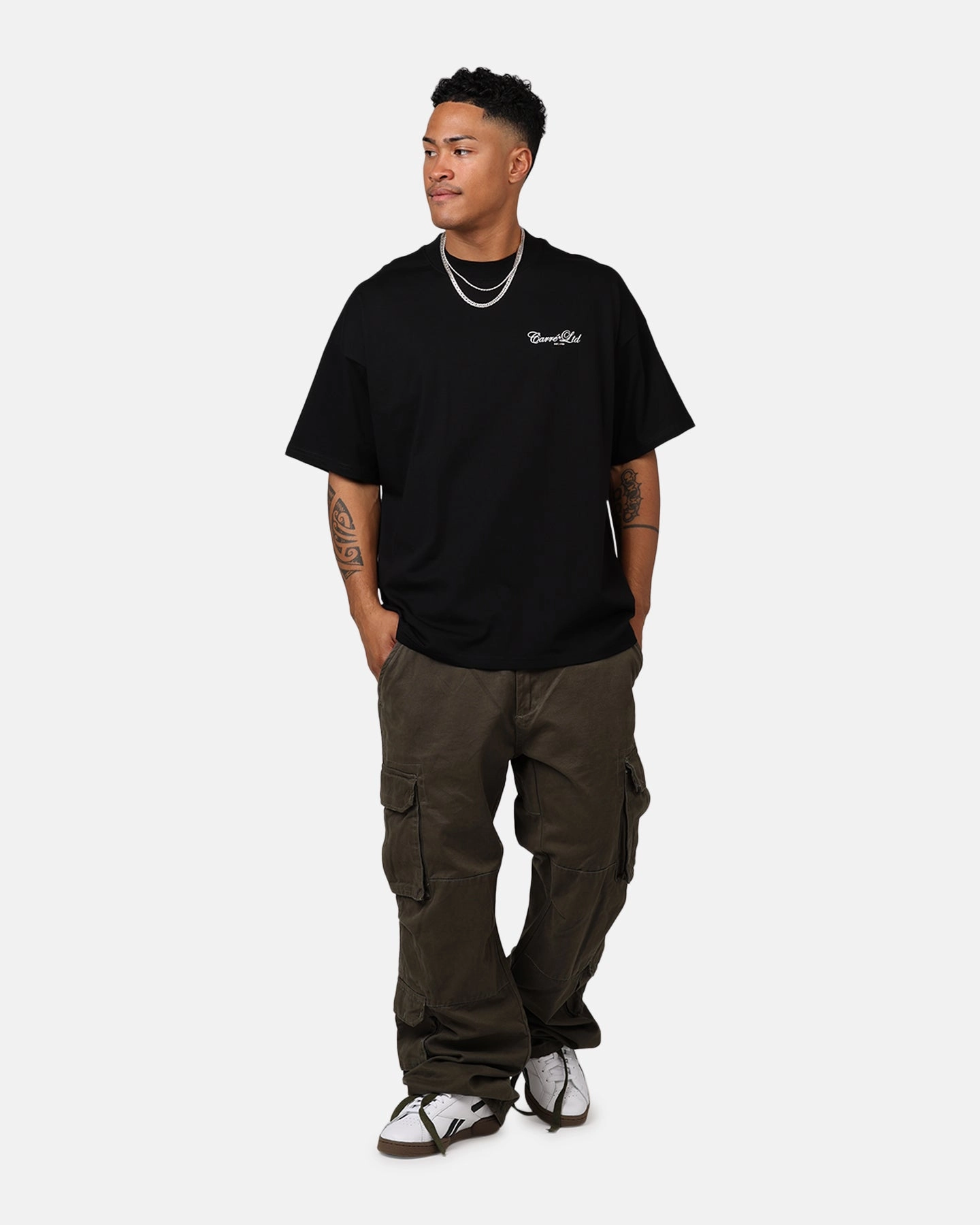 Sophisticated Casual Carre Side Script Oversized T-Shirt Black