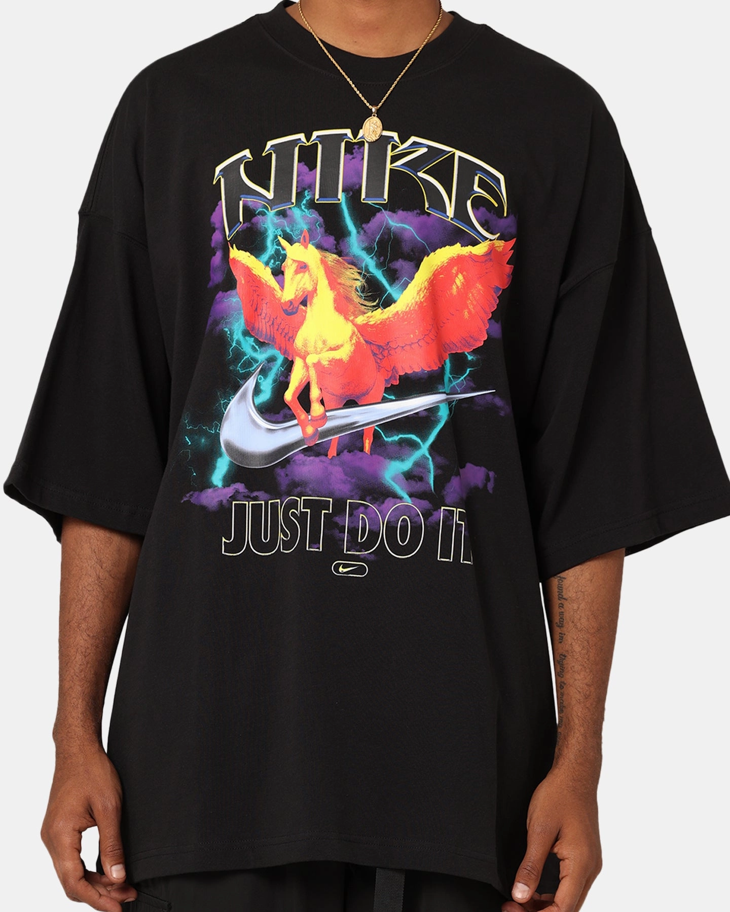 Nike Sportswear Oversized T-Shirt Black Relaxed Comfort Versatile Look