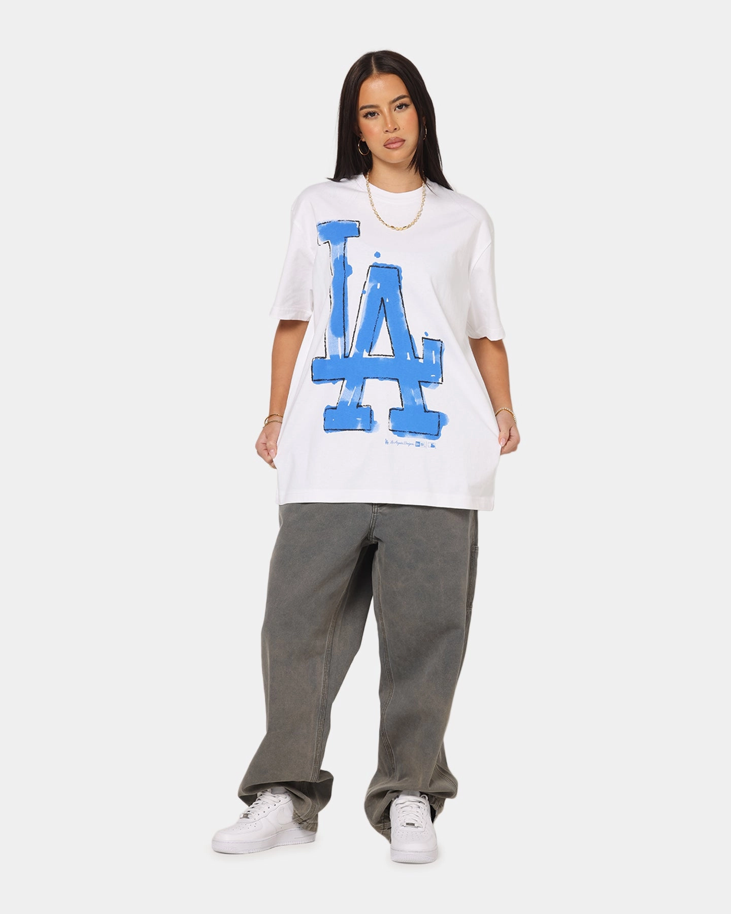 New Era Los Angeles Dodgers Oversized Paint T-Shirt White Relaxed Outfit Casual Must-Have