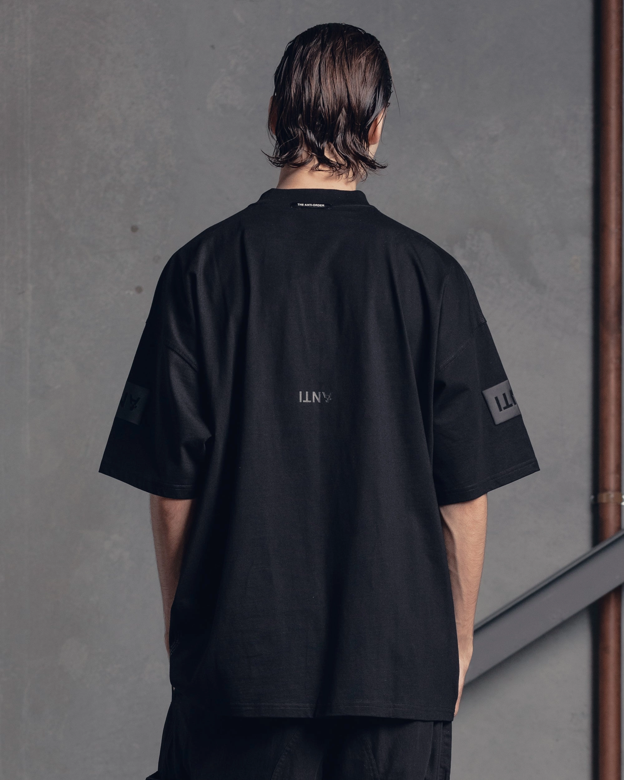 Slim fit clothing The Anti Order Oversized Box T-Shirt Black/Black