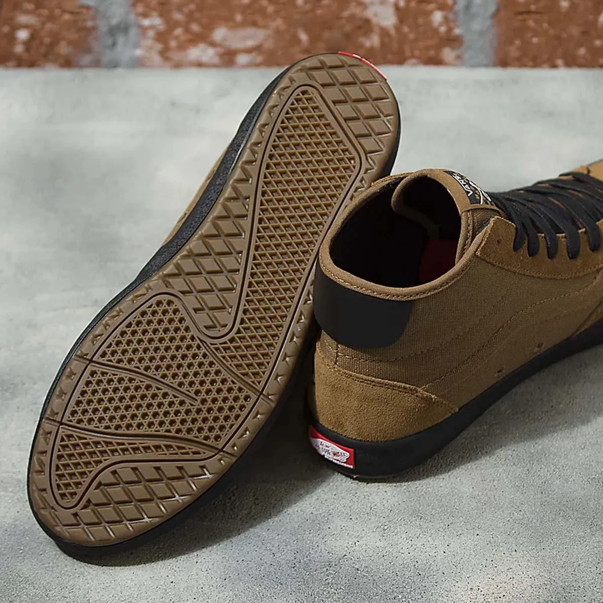 The Lizzie 'Brown' Secure fit