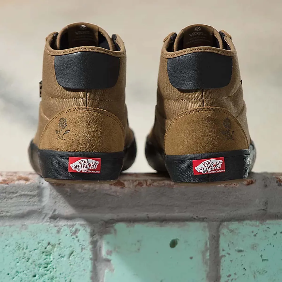 The Lizzie 'Brown' All-Rounder Style Shop Walk