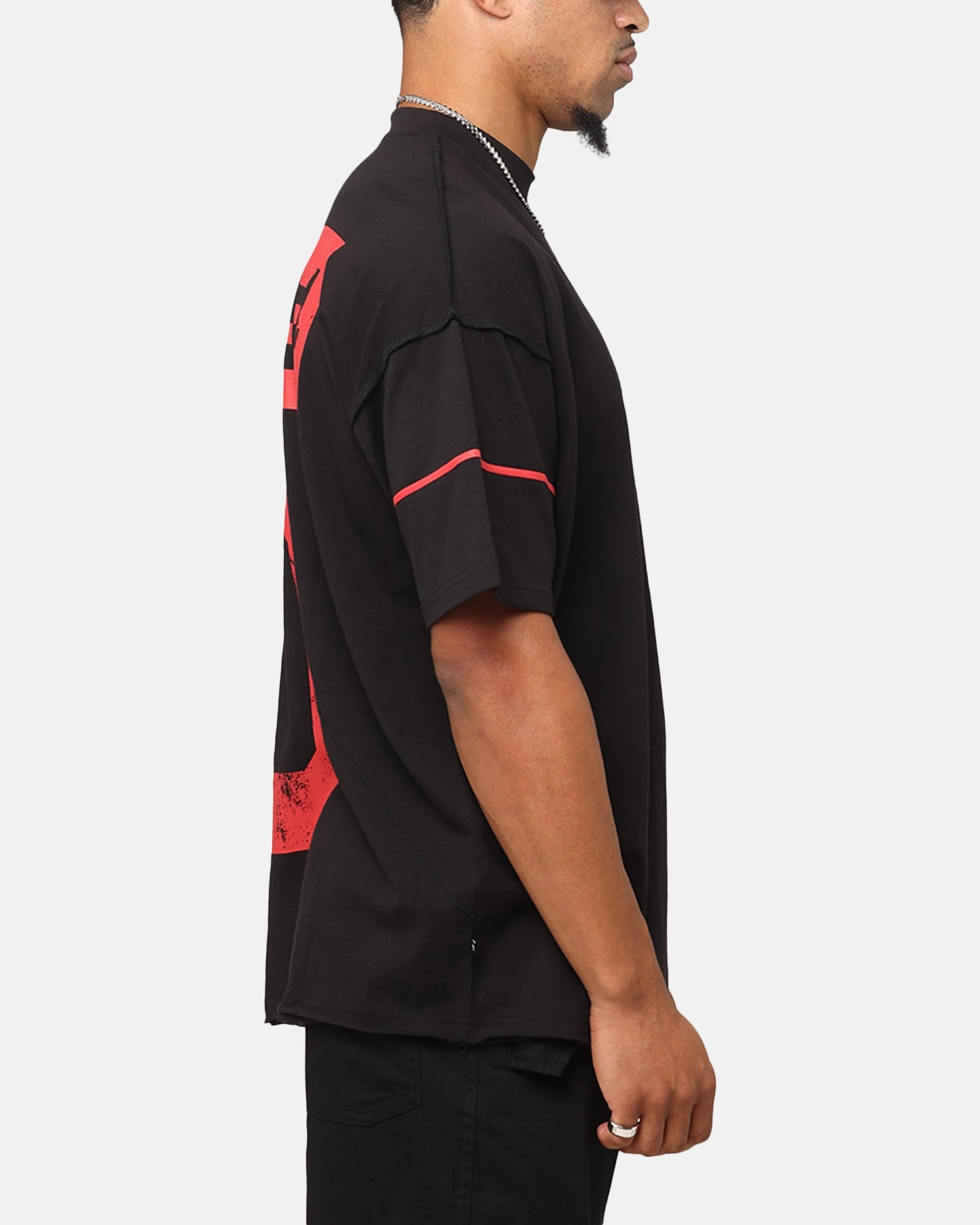 The Anti Order Azero Non Seam Oversized T-Shirt Black/Red MinimalistStitching MoistureControlFibers