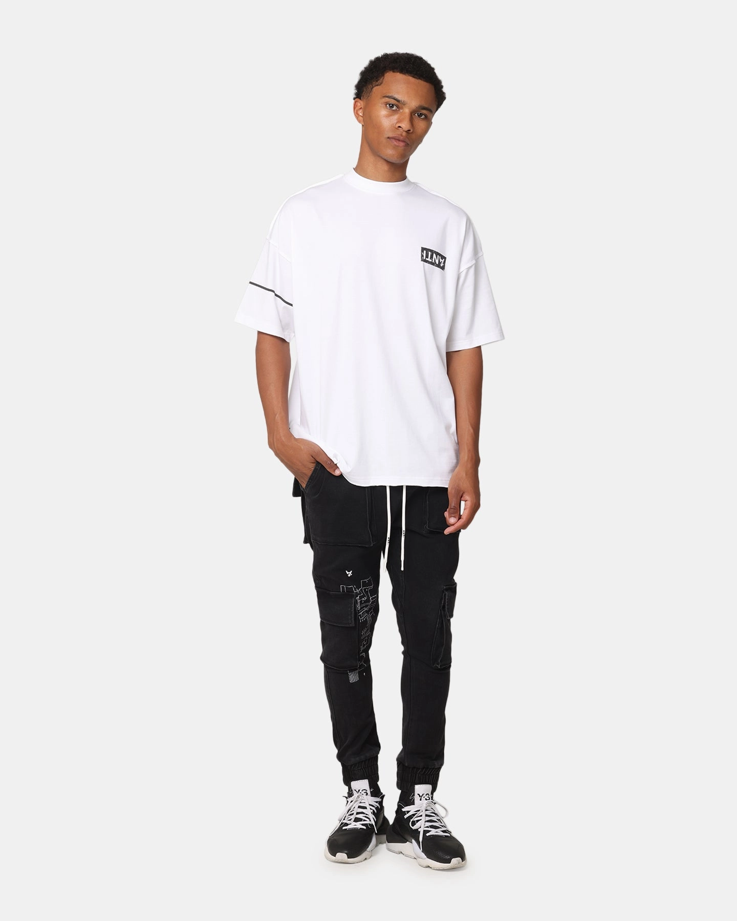 Comfortable Weave The Anti Order Azero Non Seam Oversized T-Shirt White/Black