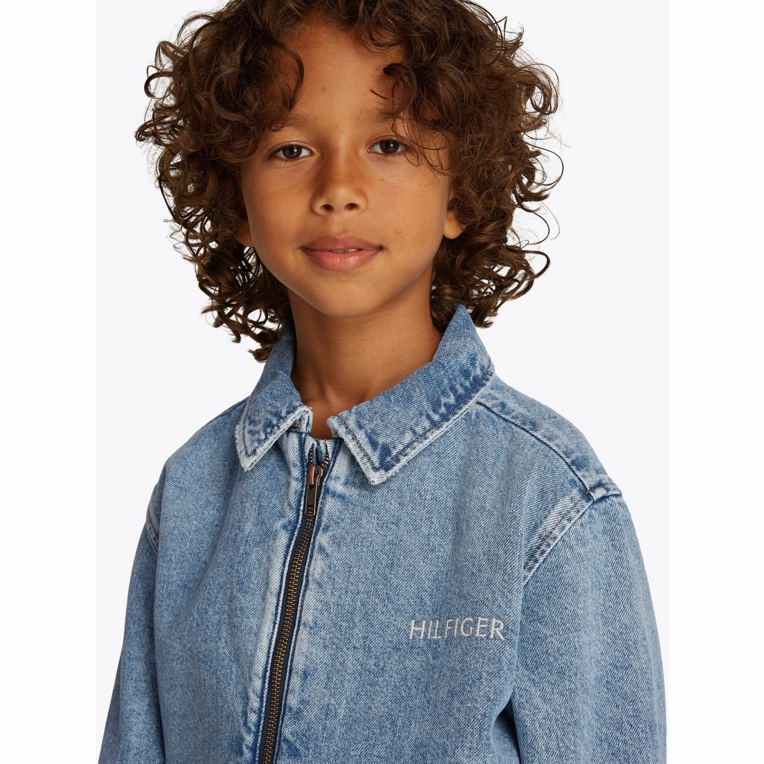 Tommy Hilfiger Random Ivy Relaxed Denim Jacket Magnetic Closures
