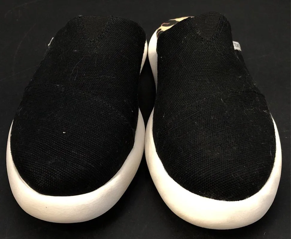 Toms Women's Black Slip-On Mule Shoes - Size 8