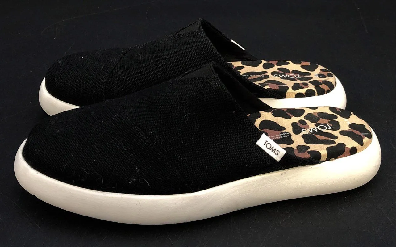 Toms Women's Black Slip-On Mule Shoes - Size 8