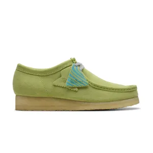 Wallabee 'Pale Lime' Feet Wellness Light Look
