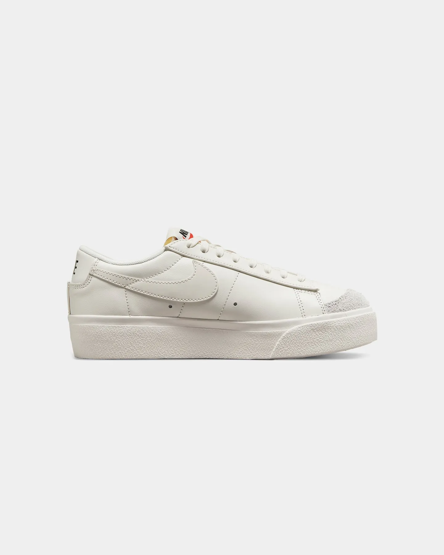 Stabilizing Torsion System Nike Women's Blazer Low Platform Sail/Sail