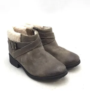 UGG Women's Benson 1095151 Gray Ankle Boots - Size 7.5