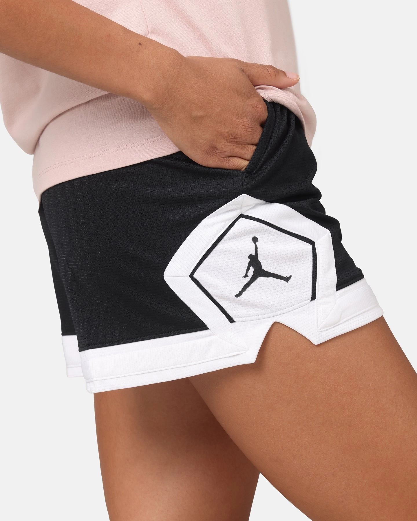 Secure Closures Comfortable Fashion Jordan Women's 4" Diamond Shorts Black/White/White